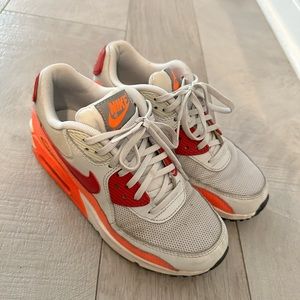 Women Air Max size 5.5